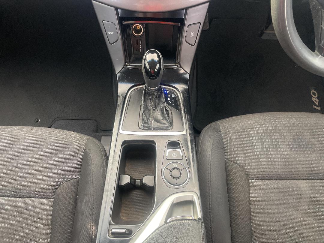 Photo '18' of Hyundai I40 Photo '18' of Hyundai I40