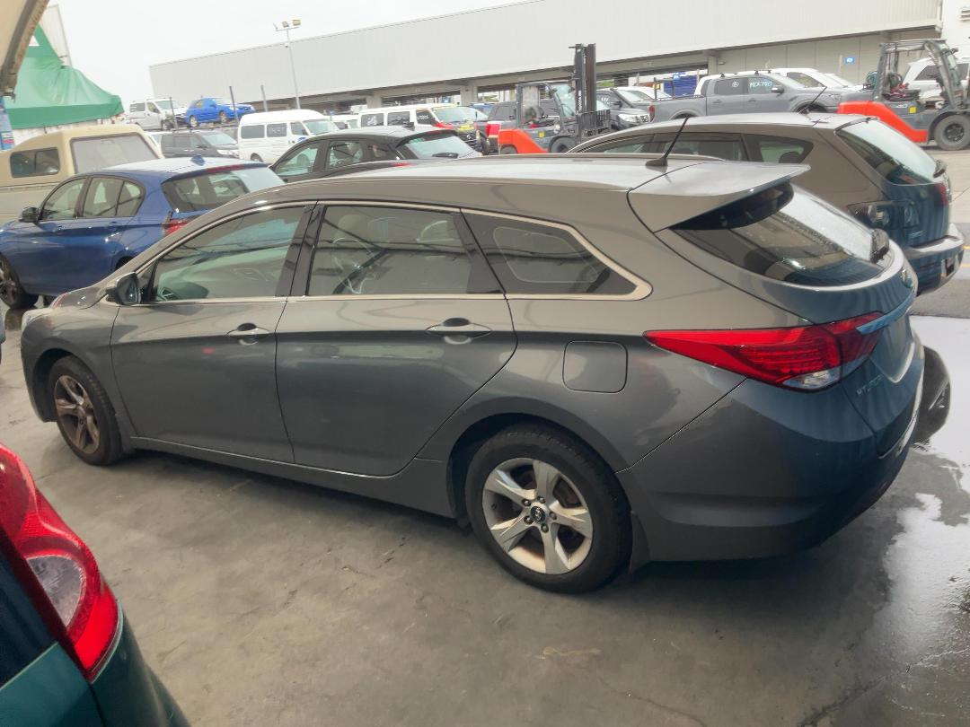 Photo '12' of Hyundai I40