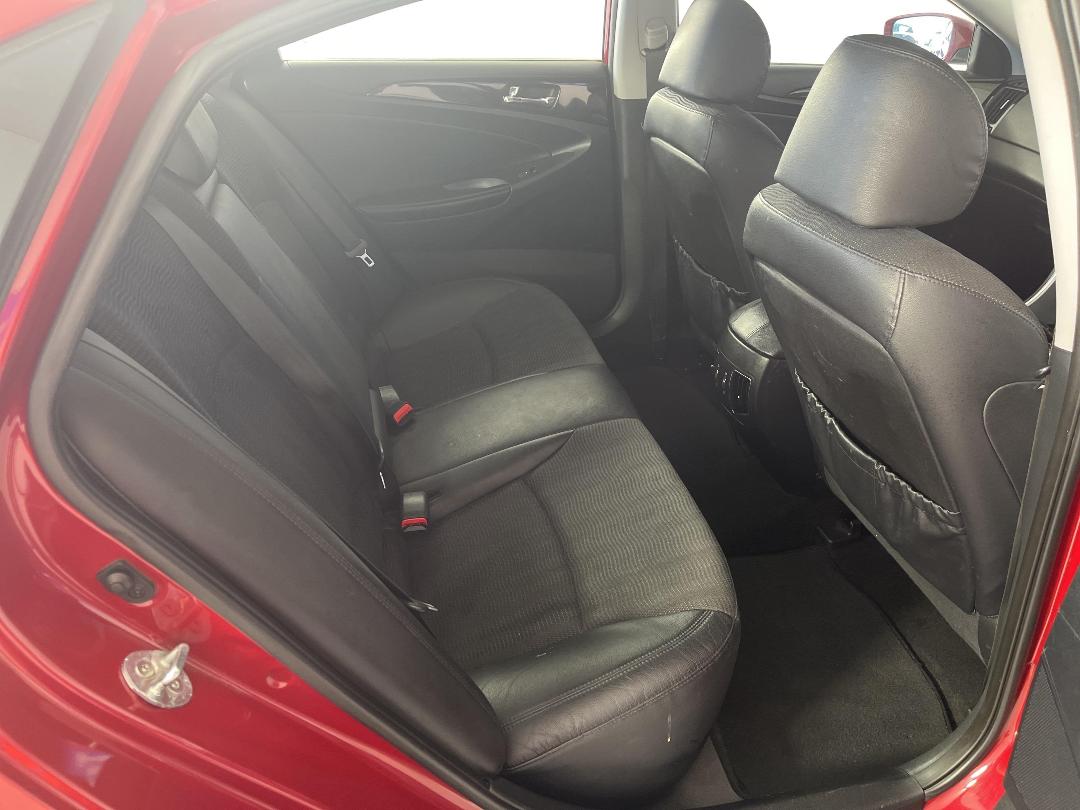 Photo '20' of Hyundai I45