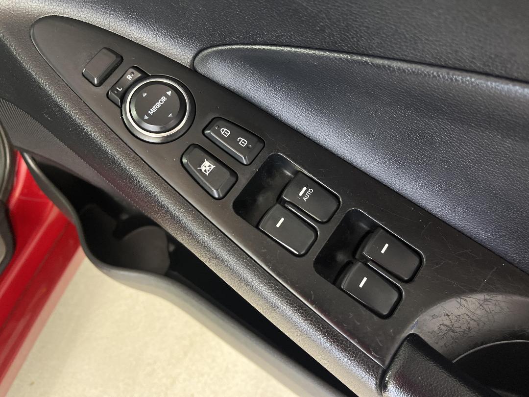 Photo '23' of Hyundai I45