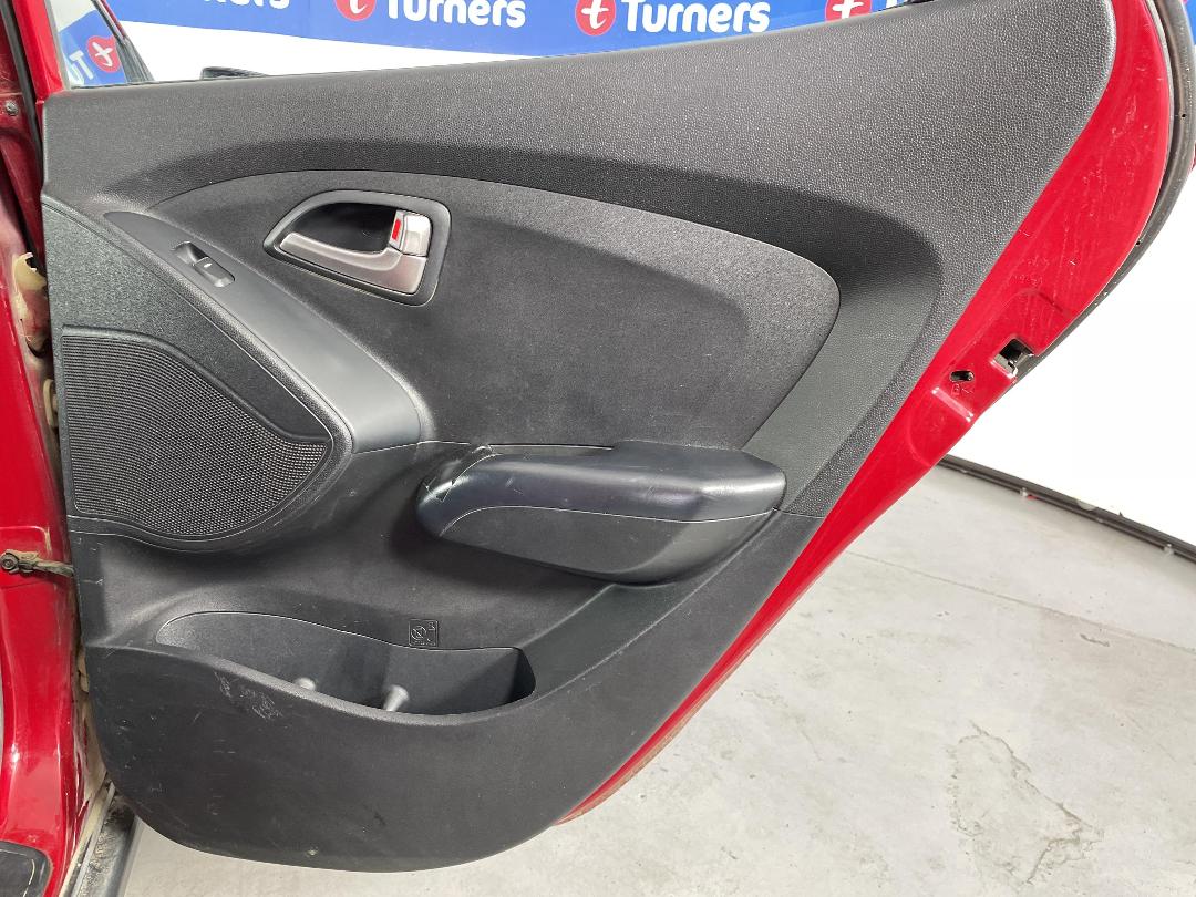 Photo '19' of Hyundai Ix35 Photo '19' of Hyundai Ix35