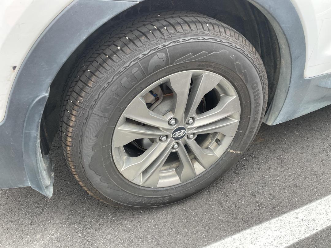 Photo '8' of Hyundai Santa FE DM Photo '8' of Hyundai Santa FE DM