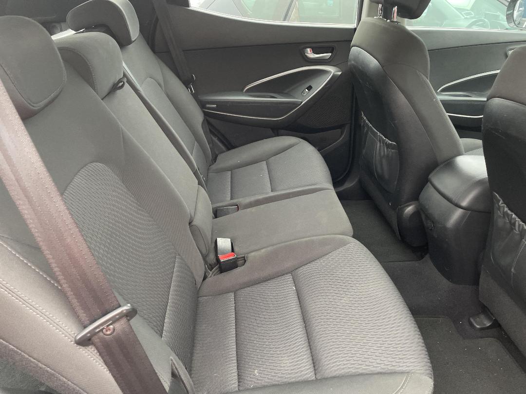 Photo '18' of Hyundai Santa FE DM Photo '18' of Hyundai Santa FE DM