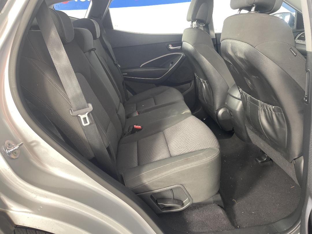 Photo '18' of Hyundai Santa FE DM