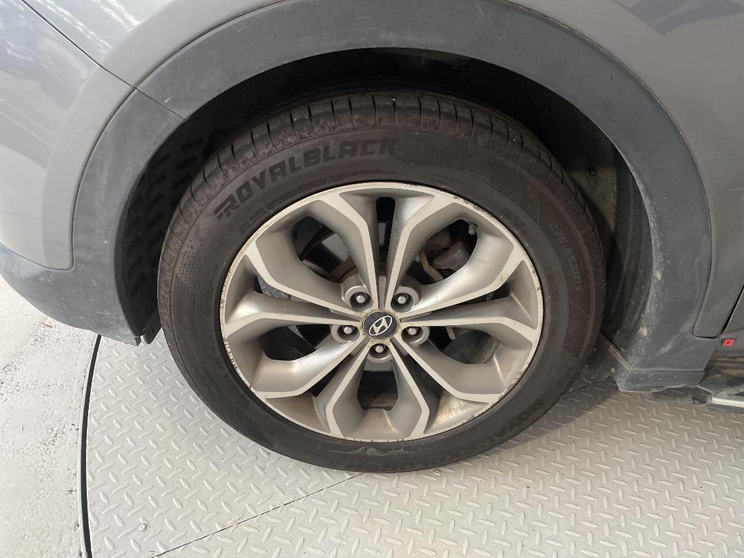 Photo '10' of Hyundai Santa FE