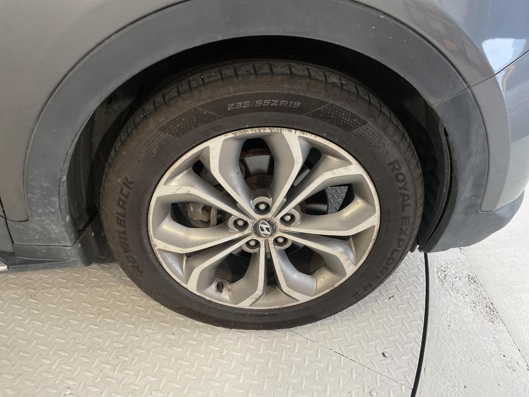 Photo '9' of Hyundai Santa FE