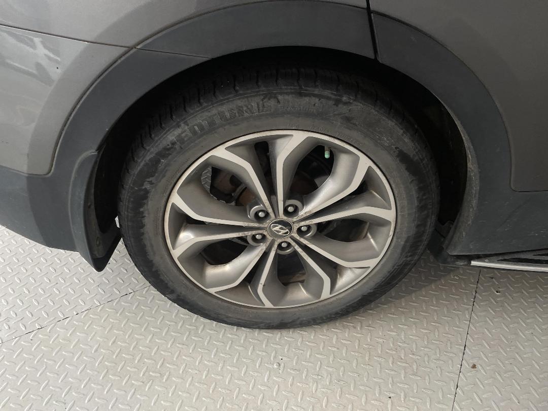 Photo '12' of Hyundai Santa FE