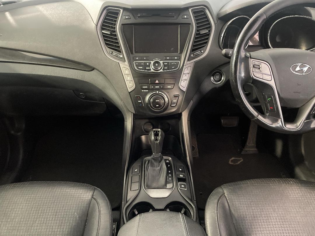 Photo '18' of Hyundai Santa FE