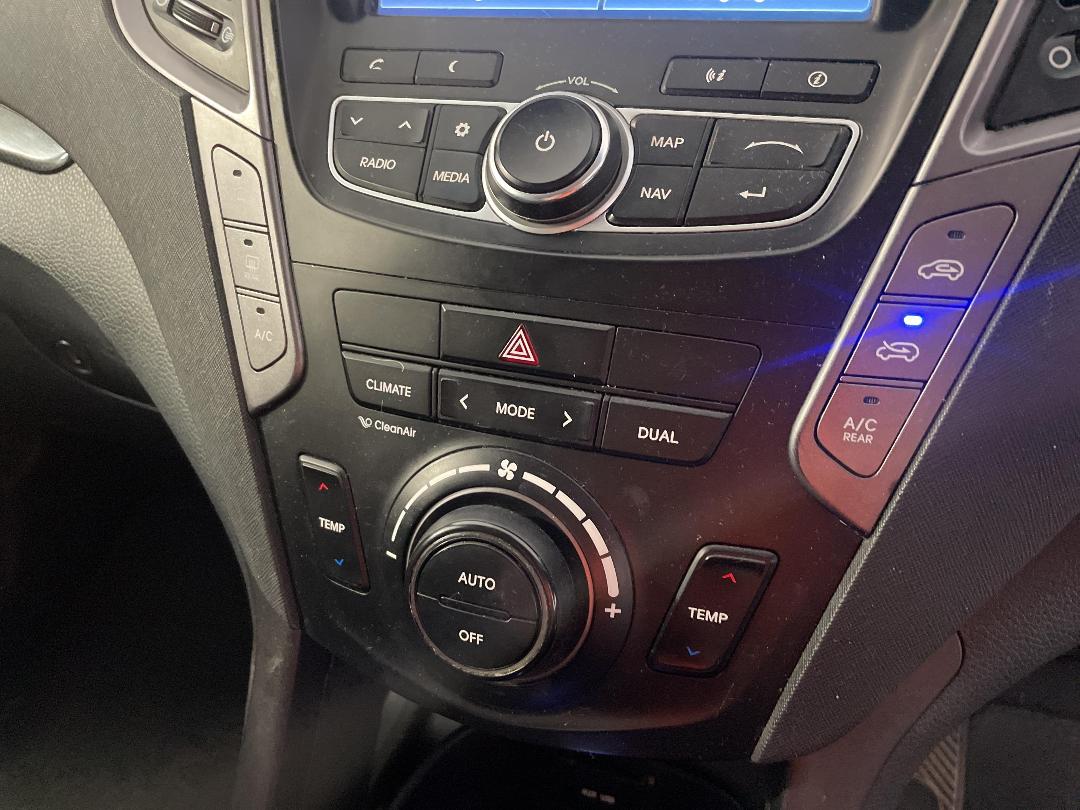 Photo '30' of Hyundai Santa FE