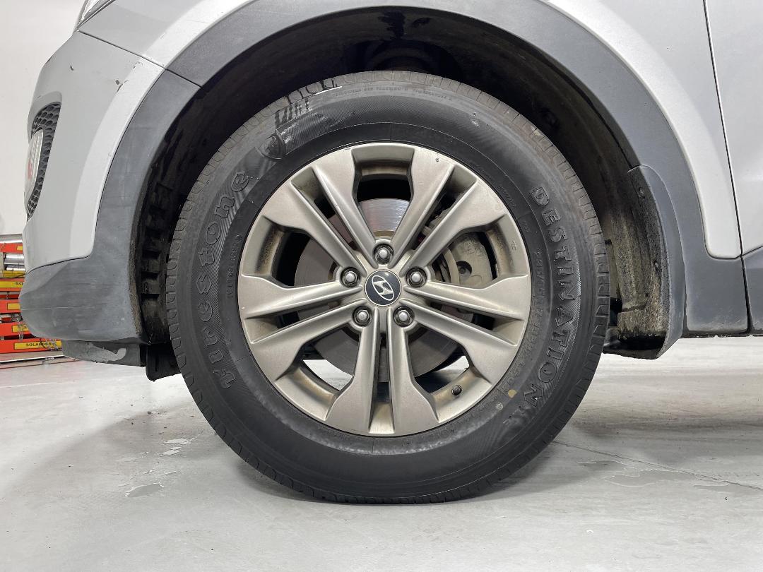 Photo '10' of Hyundai Santa FE Photo '10' of Hyundai Santa FE