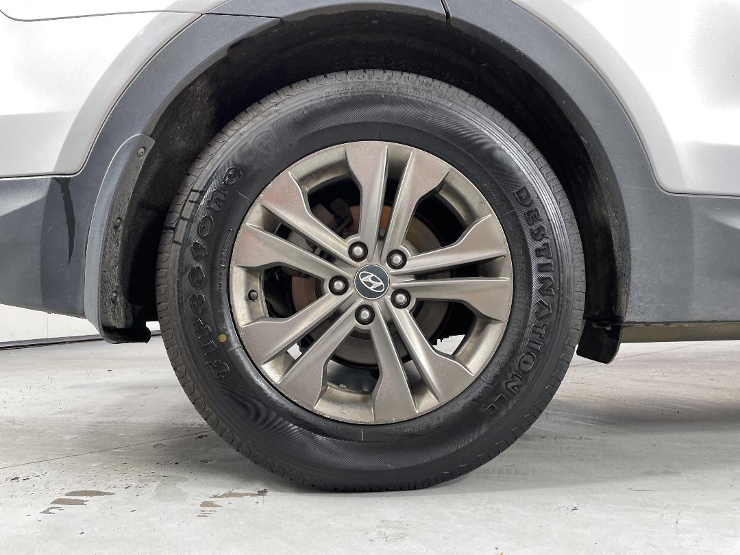 Photo '12' of Hyundai Santa FE Photo '12' of Hyundai Santa FE