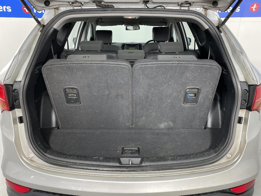 Photo '14' of Hyundai Santa FE Photo '14' of Hyundai Santa FE