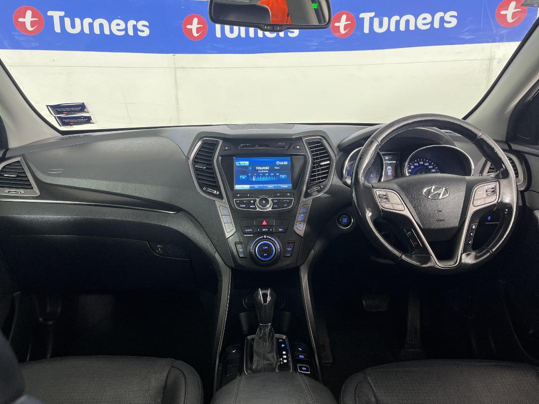 Photo '17' of Hyundai Santa FE