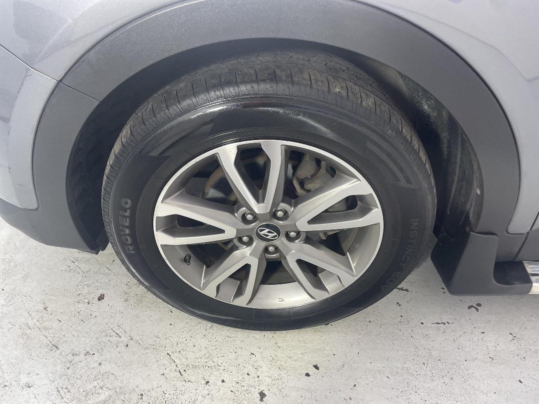 Photo '10' of Hyundai Santa FE