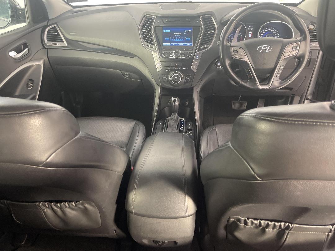 Photo '18' of Hyundai Santa FE