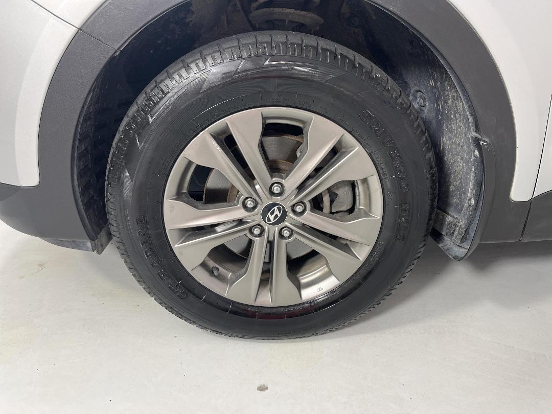 Photo '8' of Hyundai Santa FE DM Photo '8' of Hyundai Santa FE DM