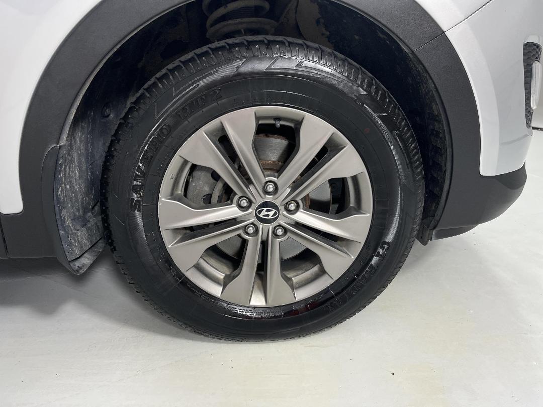 Photo '7' of Hyundai Santa FE DM Photo '7' of Hyundai Santa FE DM