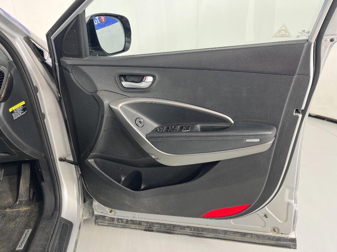 Photo '13' of Hyundai Santa FE DM Photo '13' of Hyundai Santa FE DM