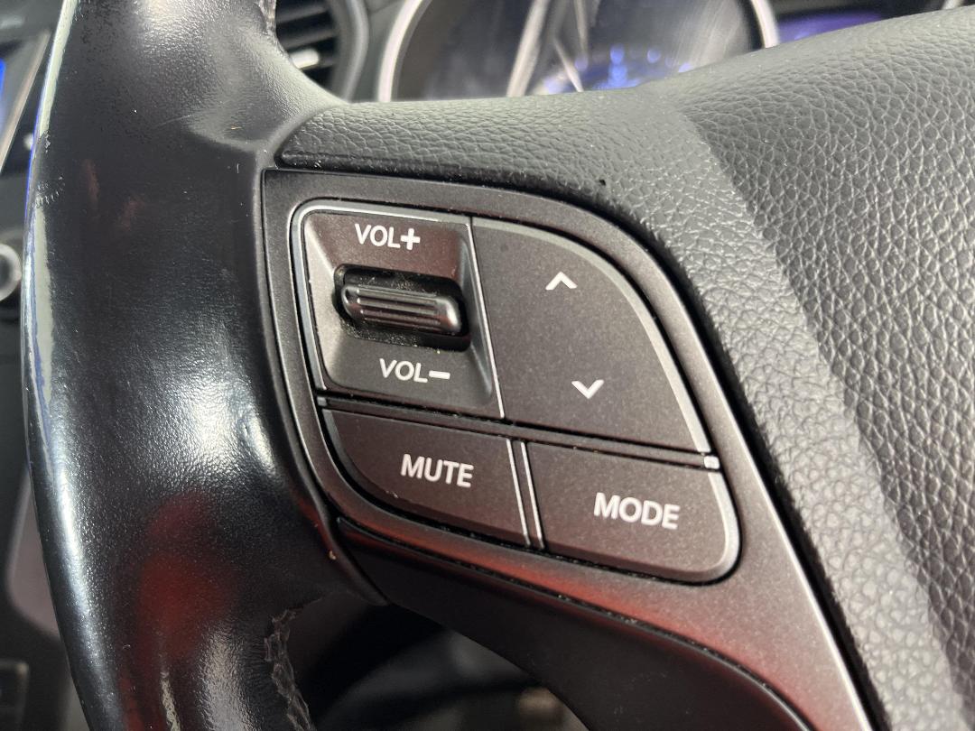 Photo '23' of Hyundai Santa FE DM Photo '23' of Hyundai Santa FE DM