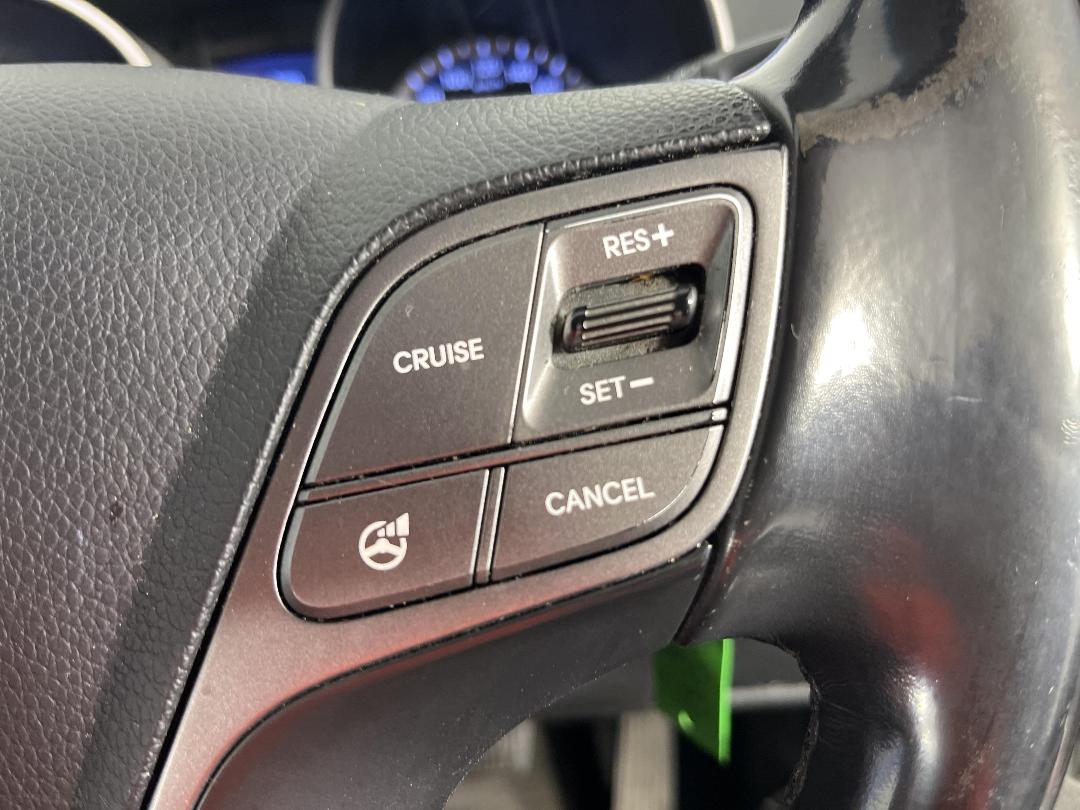 Photo '24' of Hyundai Santa FE DM Photo '24' of Hyundai Santa FE DM