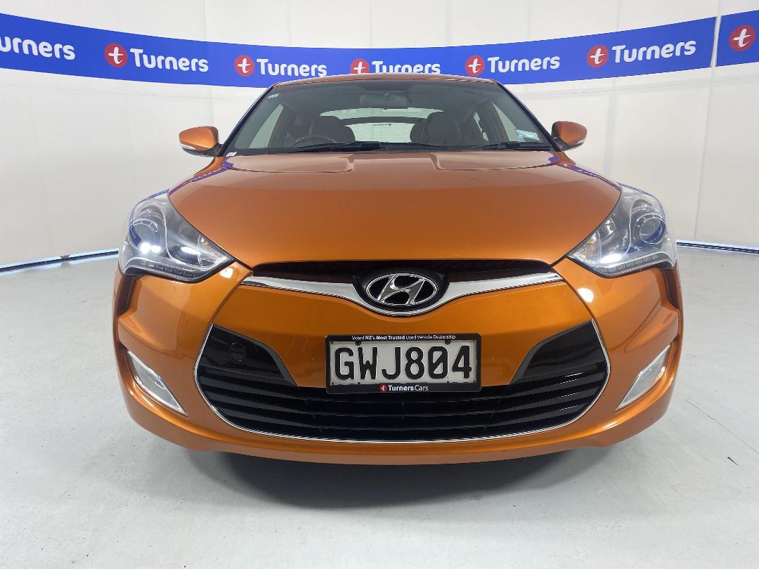 Photo '2' of Hyundai Veloster Photo '2' of Hyundai Veloster