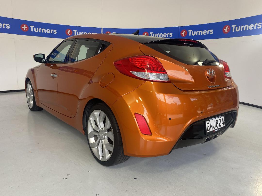 Photo '5' of Hyundai Veloster Photo '5' of Hyundai Veloster