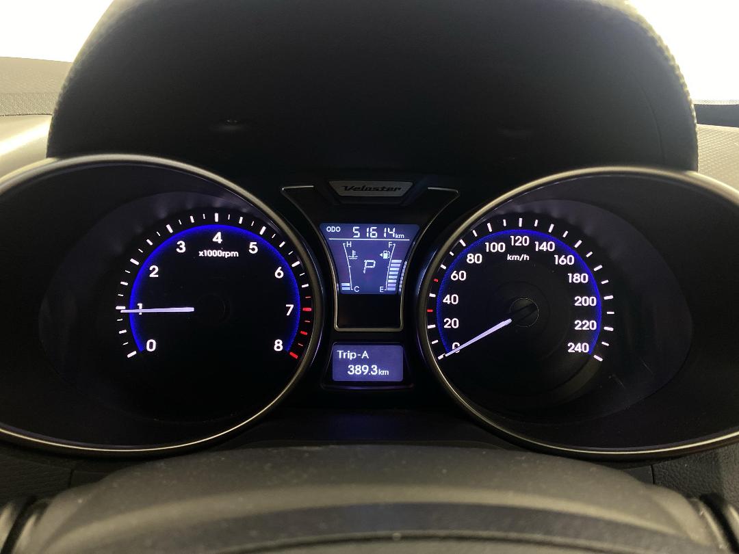 Photo '21' of Hyundai Veloster Photo '21' of Hyundai Veloster