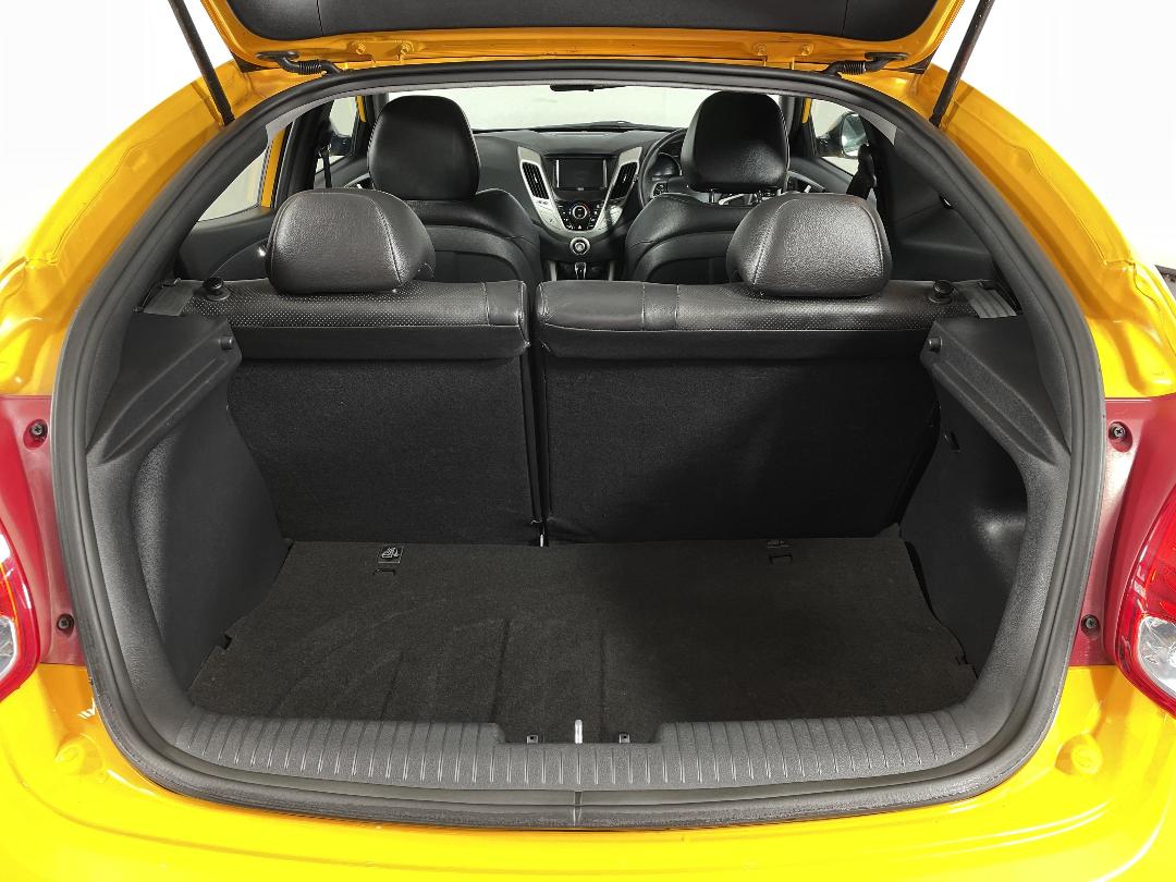 Photo '14' of Hyundai Veloster