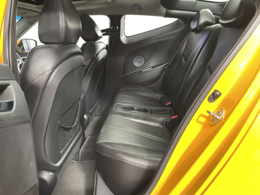 Photo '20' of Hyundai Veloster