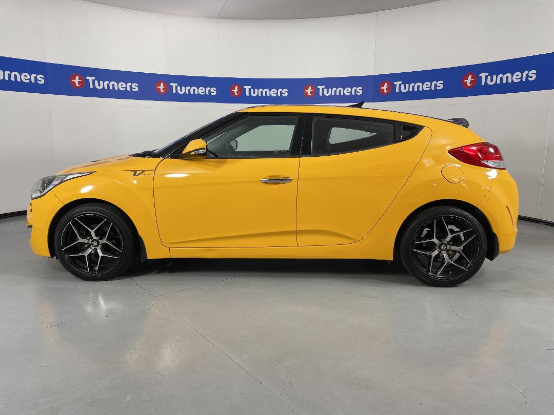 Photo '24' of Hyundai Veloster