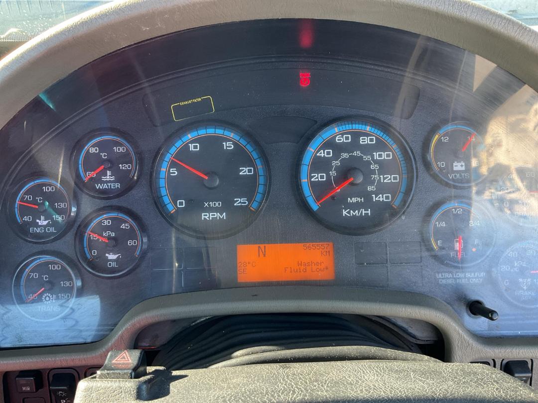 Photo '14' of International 7600 WORKSTAR Tractor Unit