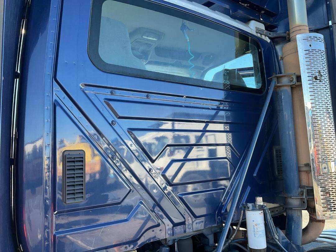 Photo '20' of International 7600 WORKSTAR Tractor Unit