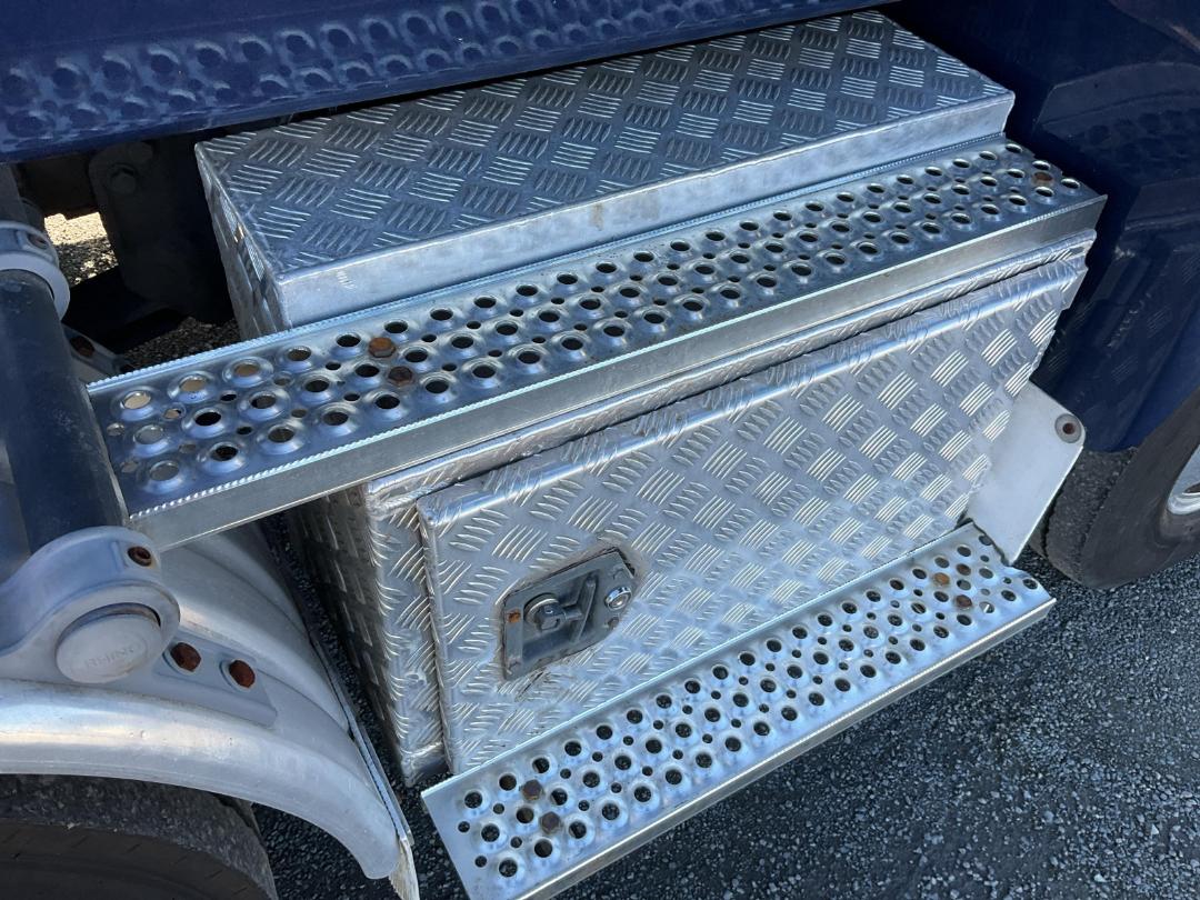 Photo '24' of International 7600 WORKSTAR Tractor Unit