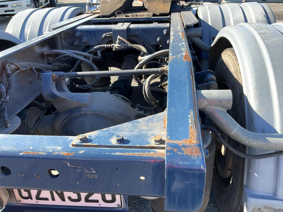 Photo '28' of International 7600 WORKSTAR Tractor Unit