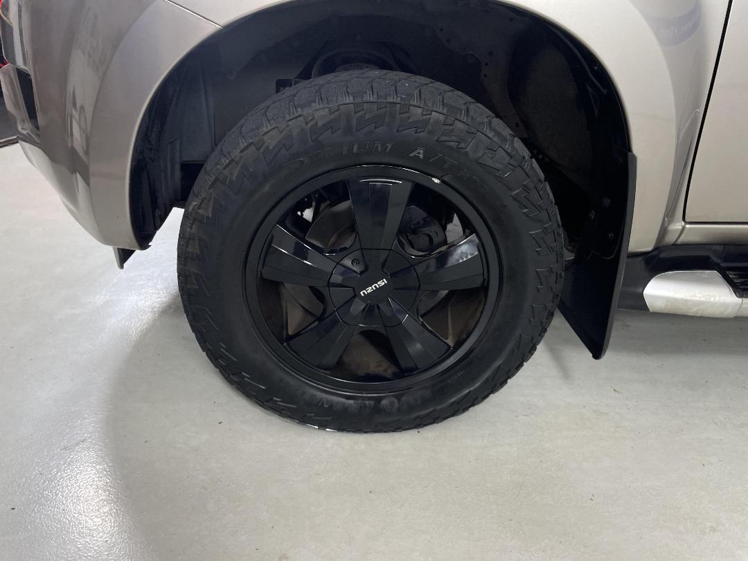 Photo '10' of Isuzu D-MAX