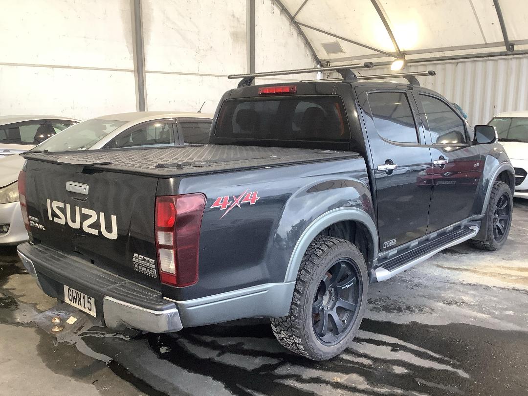 Photo '7' of Isuzu D-MAX Swazi Edition