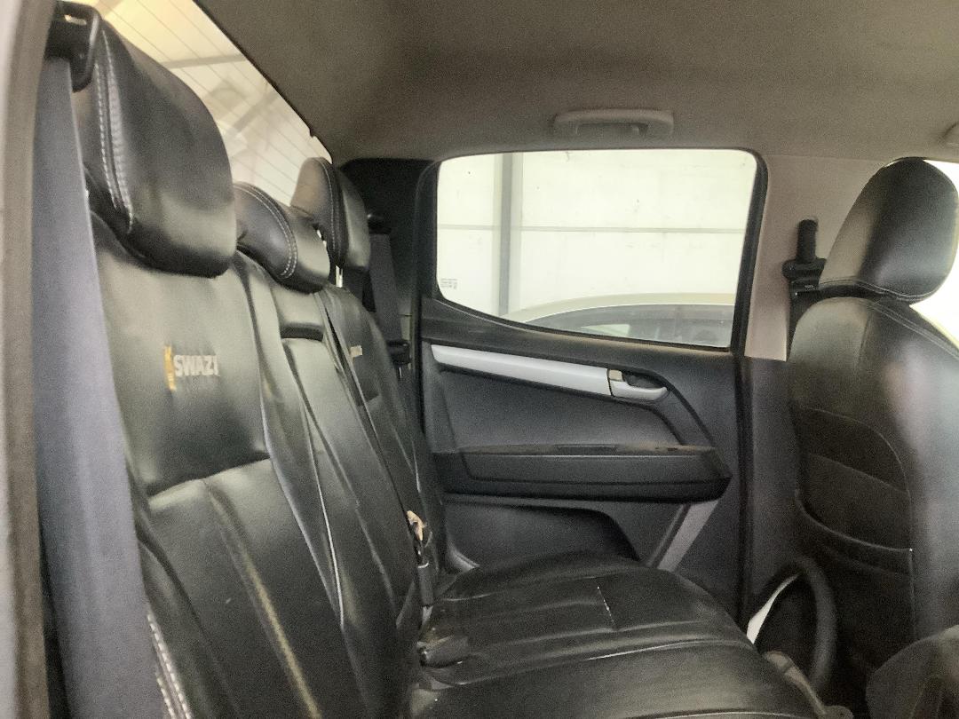 Photo '12' of Isuzu D-MAX Swazi Edition