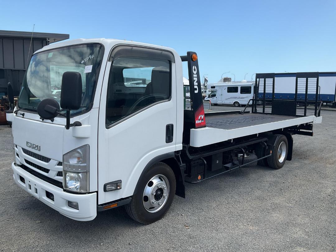 Photo '9' of Isuzu ELF Transporter