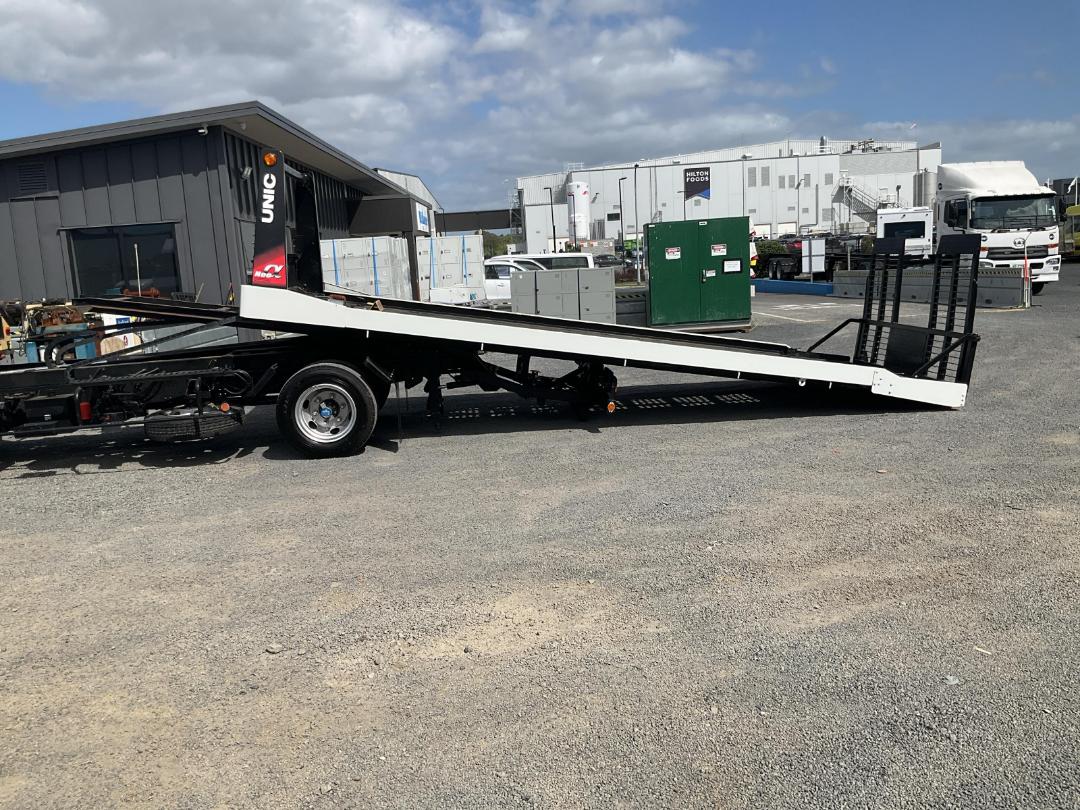 Photo '38' of Isuzu ELF Transporter