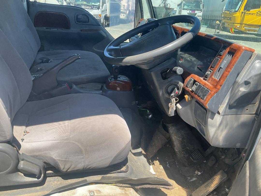 Photo '12' of Isuzu ELF Flat Deck