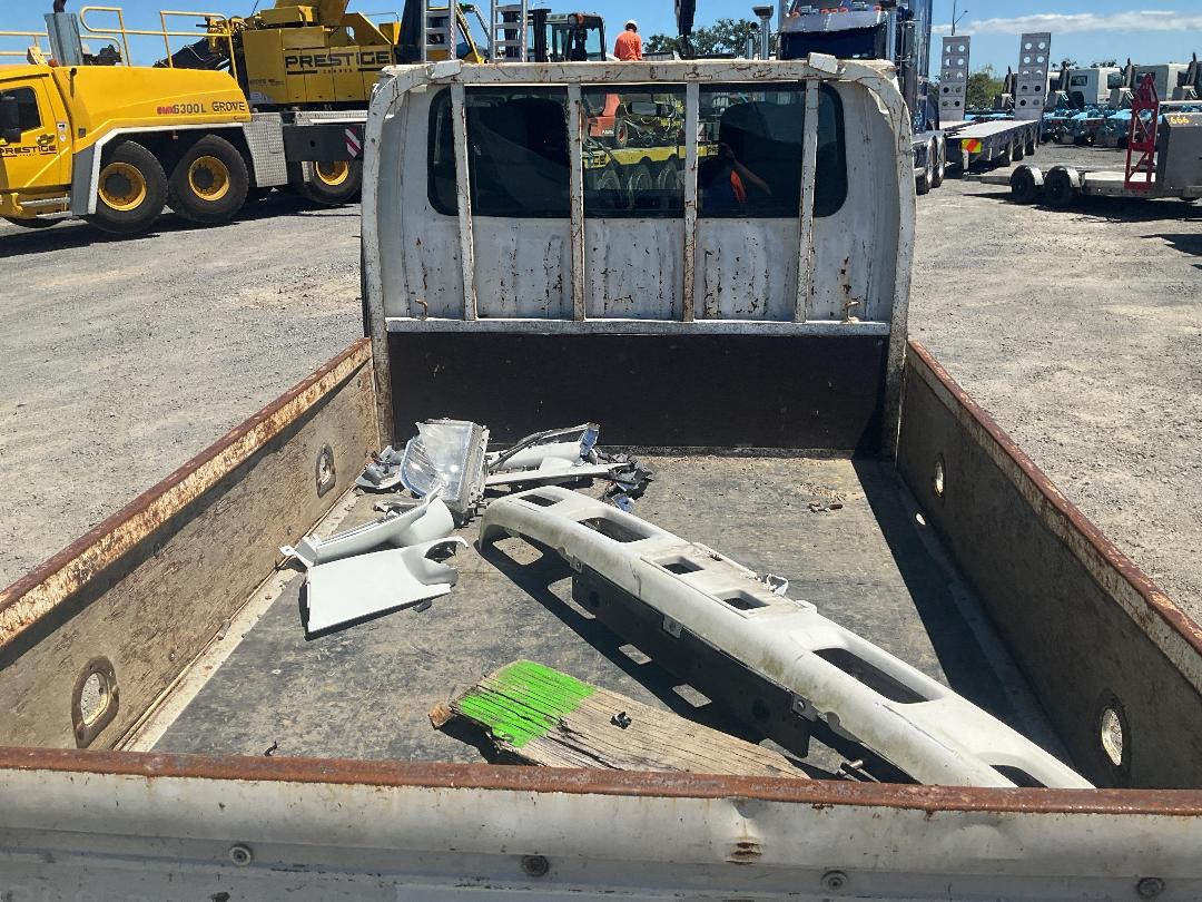 Photo '20' of Isuzu ELF Flat Deck