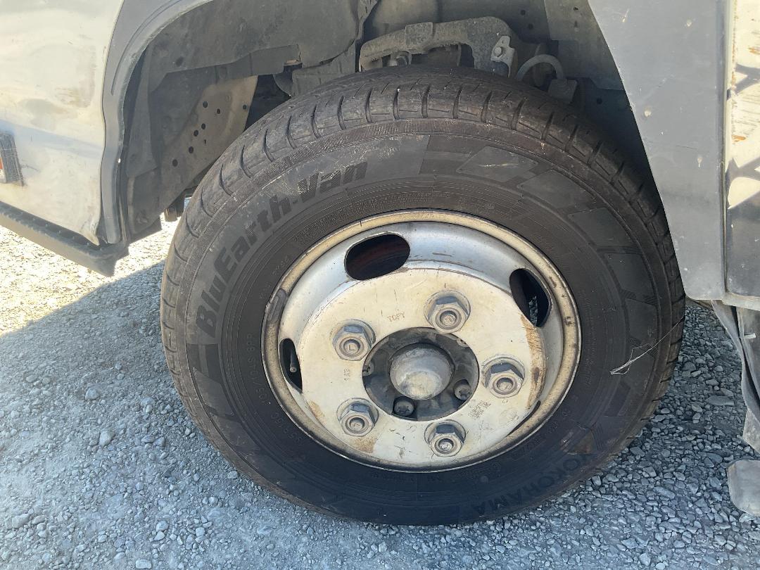 Photo '25' of Isuzu ELF Flat Deck