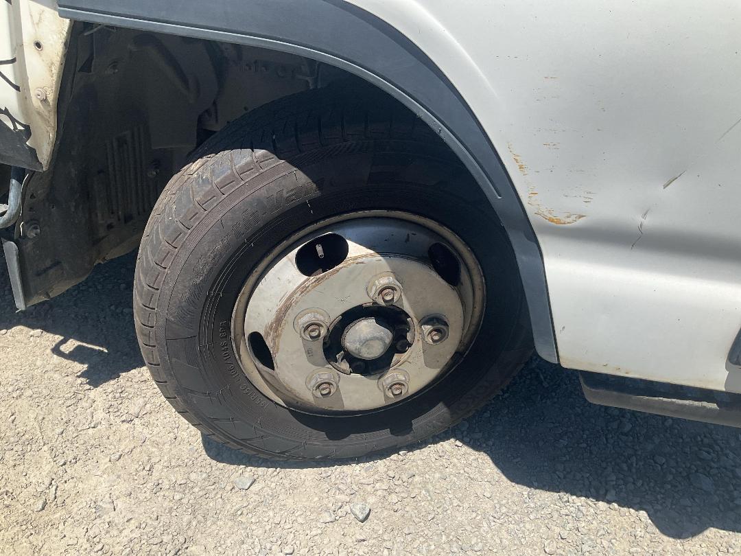 Photo '28' of Isuzu ELF Flat Deck