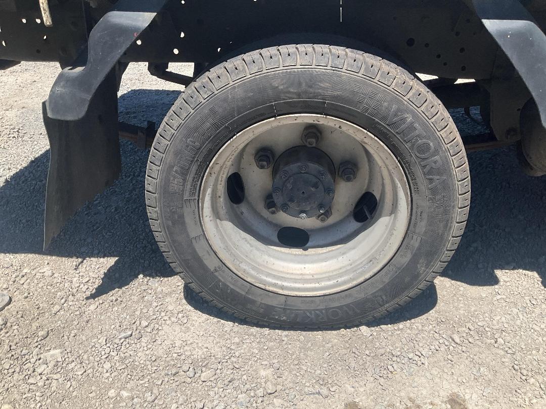 Photo '27' of Isuzu ELF Flat Deck