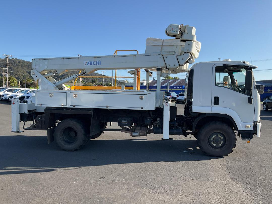 Photo '4' of Isuzu F Series FSS550P Cherry Picker/EWP