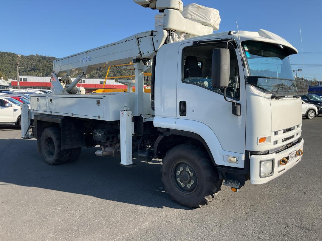 Photo '3' of Isuzu F Series FSS550P Cherry Picker/EWP