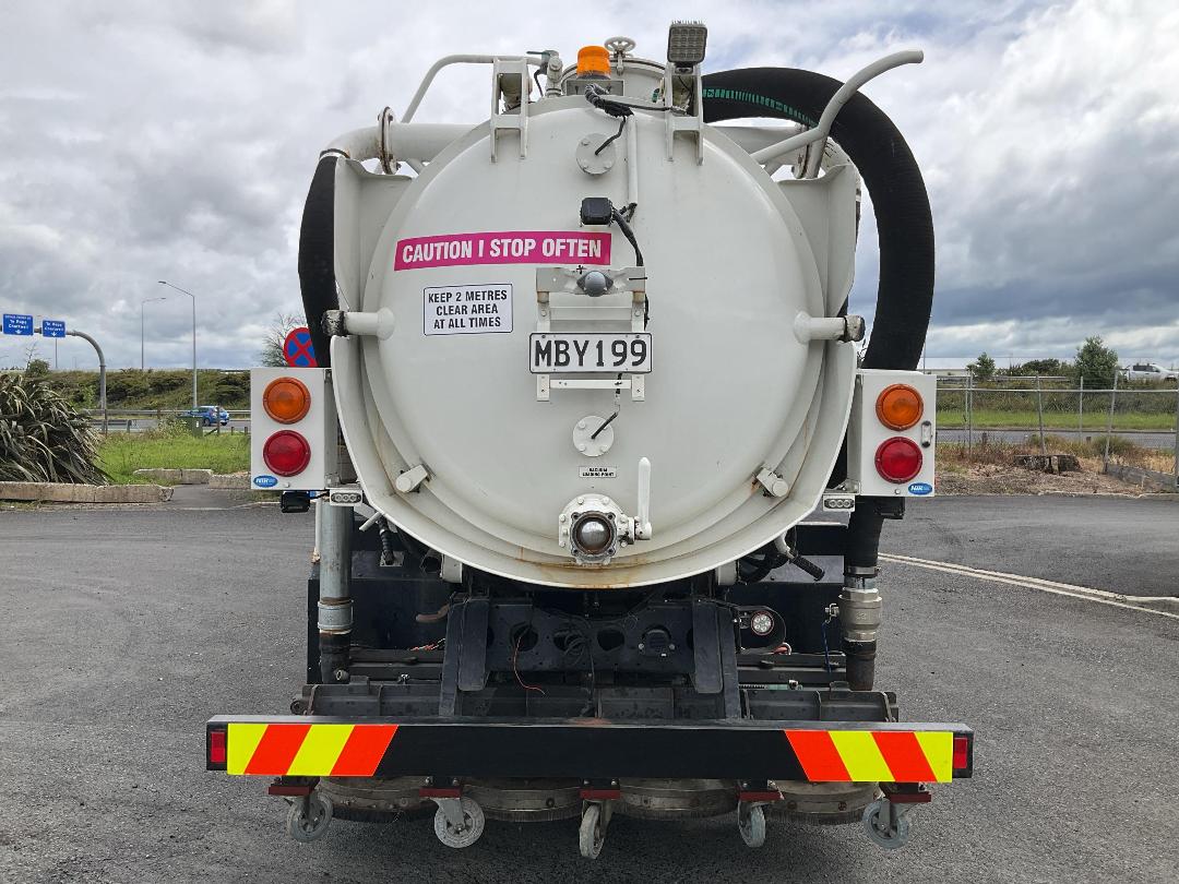 Photo '5' of Isuzu Forward Sucker/Vacuum