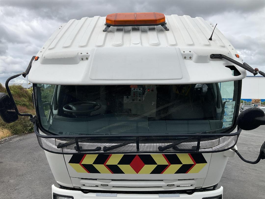 Photo '16' of Isuzu Forward Sucker/Vacuum