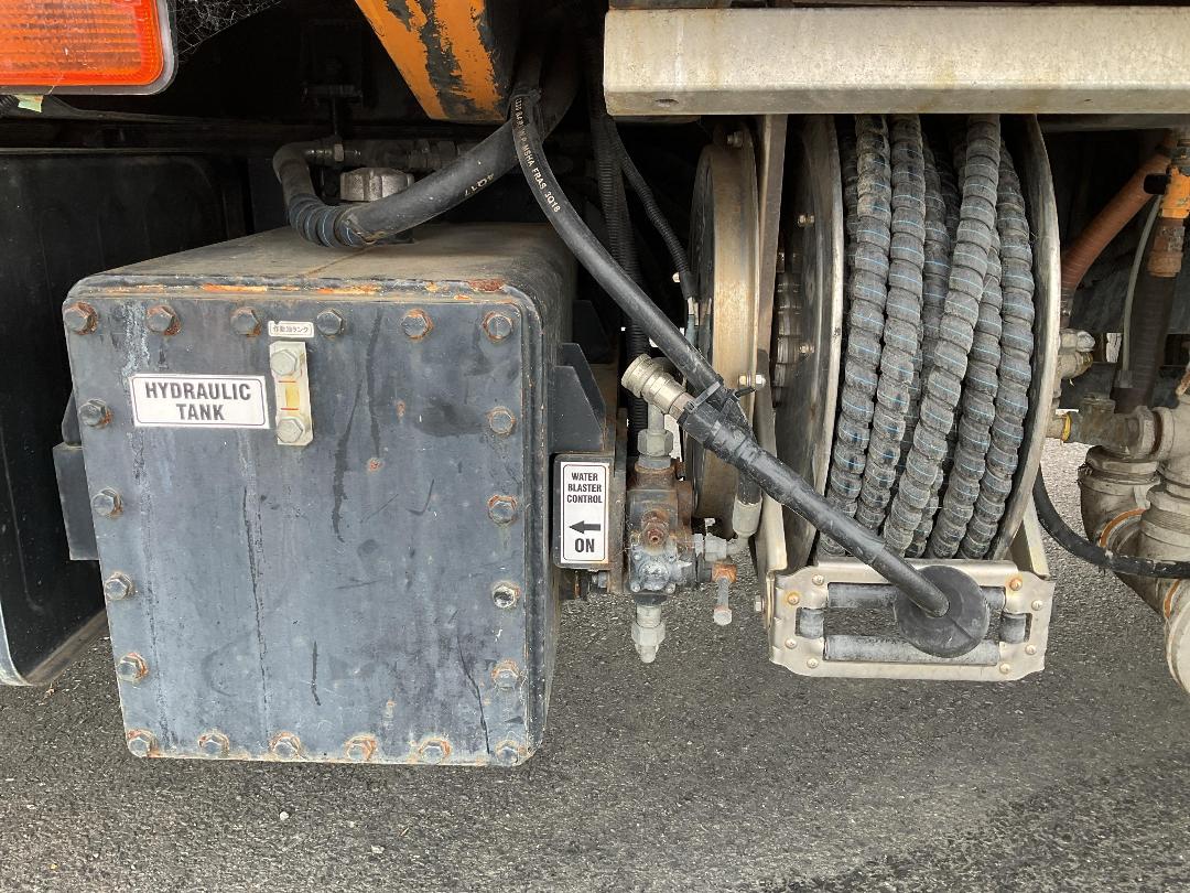 Photo '28' of Isuzu Forward Sucker/Vacuum