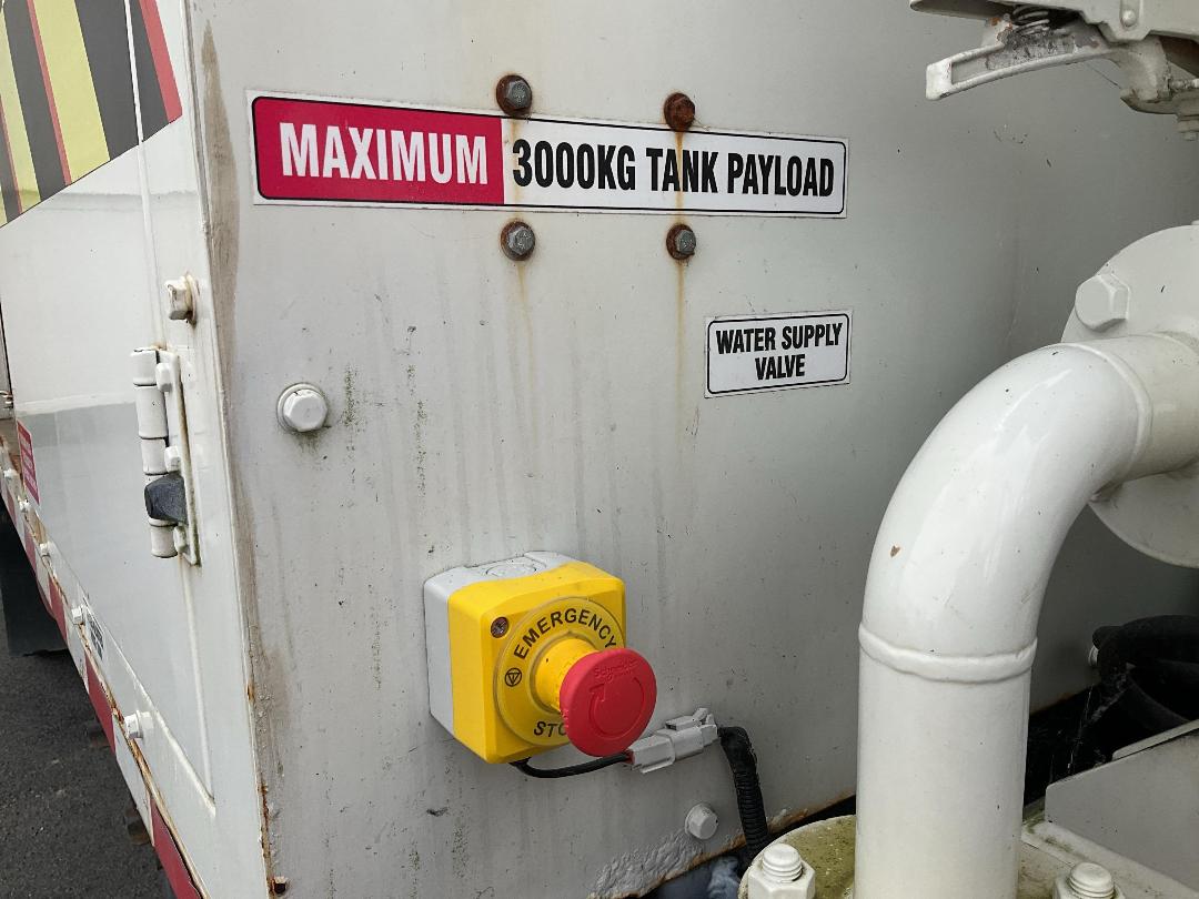 Photo '33' of Isuzu Forward Sucker/Vacuum